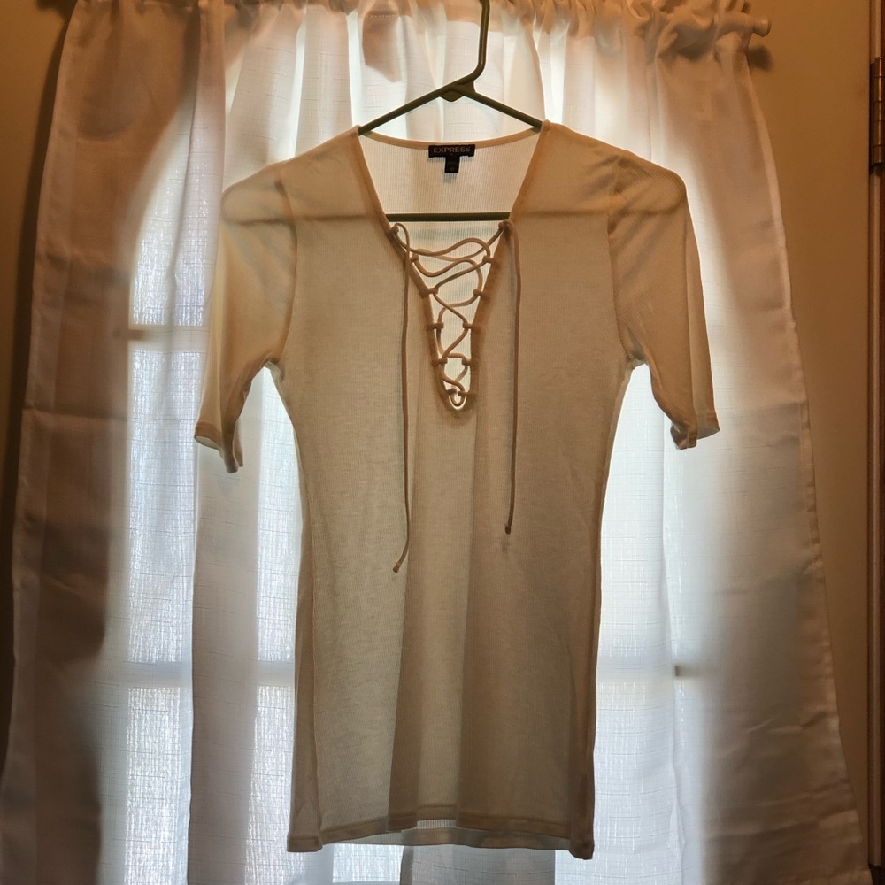 Deep V short-sleeve